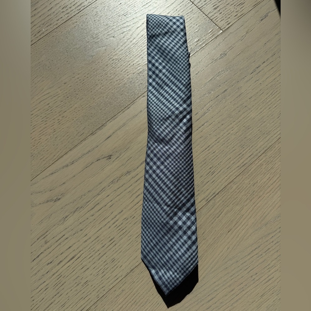 NWT Michael Kors Classic Black and Gray Checkered Tie